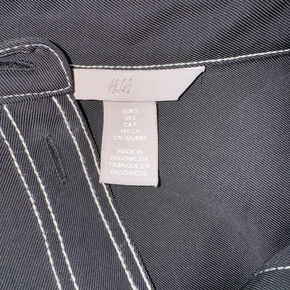 Tie-belt shirt dress - Black - Ladies |H&M size small. - Picture 10 of 10